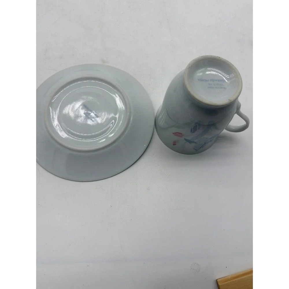 FRESH FLOWERS BY EXCEL IRIS PATTERN FOOTED CUP AND SAUCER SET of‎ 4